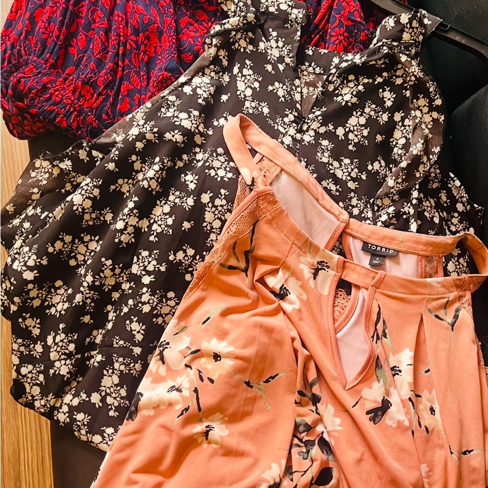 torrid Peach, Black & Red Floral, black and white Maxi Dresses. 3 dresses:)